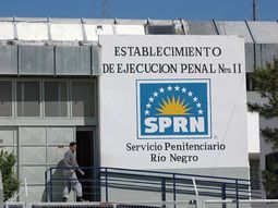 un preso se fugo corriendo de la carcel... y no es la primera vez que lo hace un preso se fugo corriendo de la carcel... y no es la primera vez que lo hace