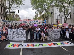 Una multitud marchó a Congreso para pedir justicia por el triple femicidio de Florencio Varela