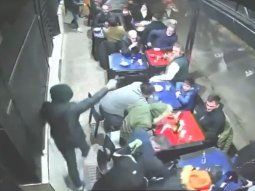 Violento robo en un restaurante de Parque Chacabuco