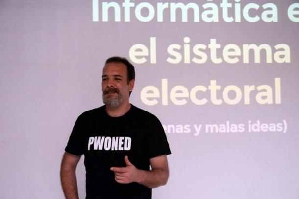 Demoraron nueve horas al experto en informática Javier Smaldone