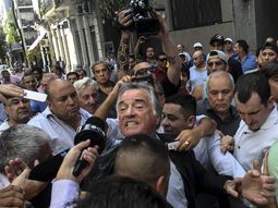 ¿El nuevo peronismo? Barrionuevo se presentó como interventor