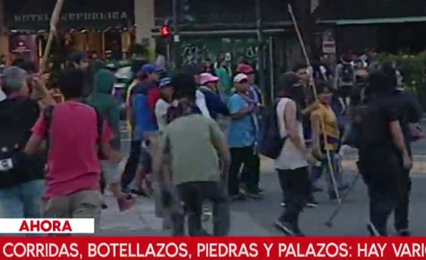 Incidentes en la marcha contra la OMC: botellas, piedras y palazos