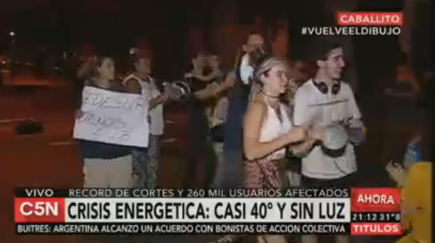 Cacerolazo en Caballito: denuncian que hace cuatro días están sin luz