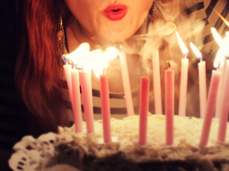 ¿Por qué soplamos velas en los cumples?