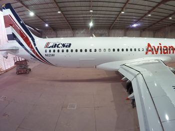 Avianca suma a su colección vintage un avión con livery retro de  LACSA en los años 90