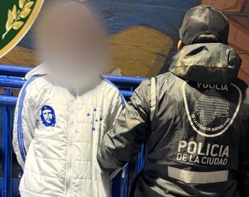 El hincha de Cruzeiro fue detenido cuando salía de la Bombonera