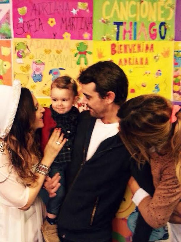Paula Chaves, Peter Alfonso y Jimena Barón disfrutaron de una tarde de teatro con sus hijos