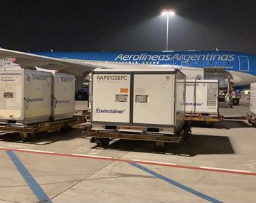 Cómo seguir en vivo el vuelo que trae un millón de vacunas Sinopharm