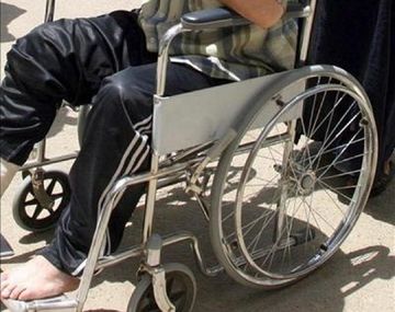 Mató a golpes a su hijo inválido porque se orinó encima