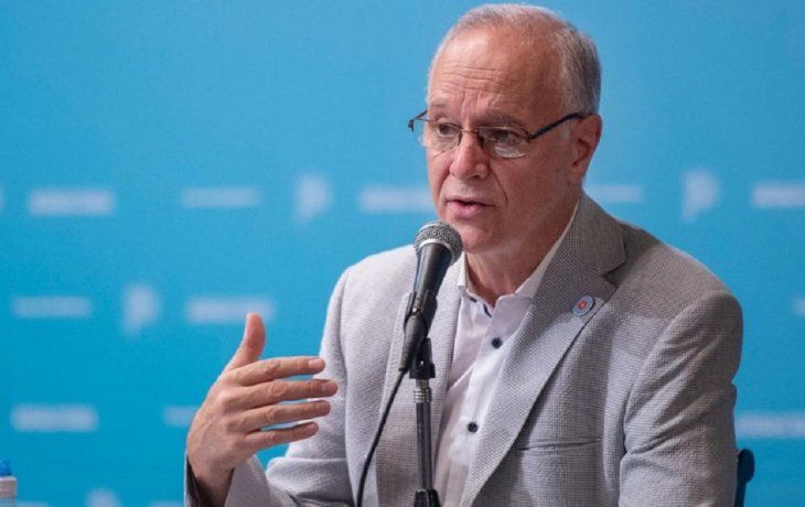 Gollan adelantó que podría haber más restricciones:  Si todo sigue así va a haber que tomar medidas extras