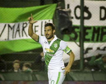 Darío Cvitanich, la carta de gol de Banfield