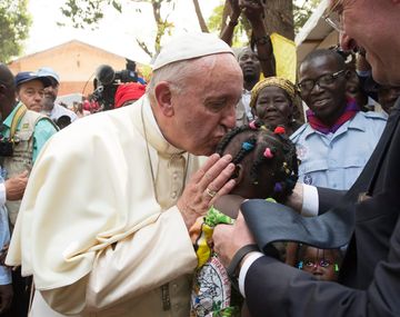 El Papa culminó otro histórico viaje en África