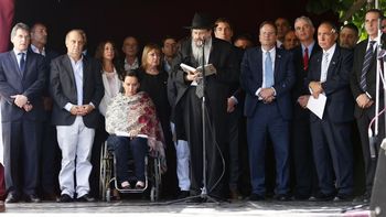 Comenzó el acto por los 25 años del atentado a la embajada de Israel Comenzó el acto por los 25 años del atentado a la embajada de Israel