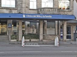 La nena estuvo internada ocho días en la Clínica del Niño y la Familia.
