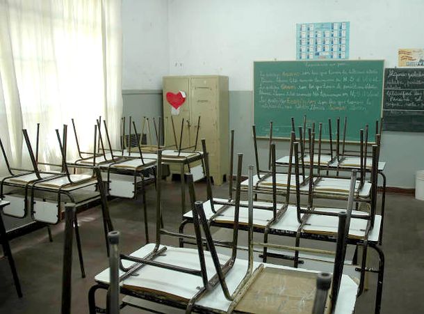 Docentes bonaerenses paran y profundizan las protestas