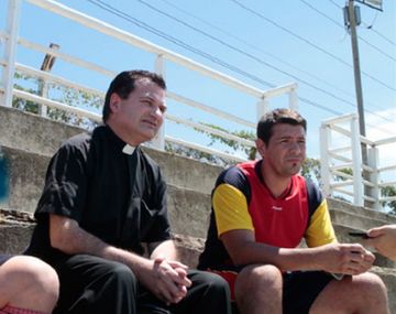 Un cura sobrino del Papa