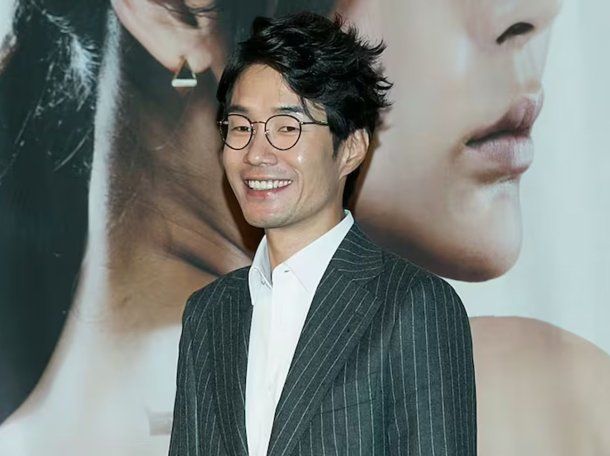 Hallaron muerto dentro de un vehículo a Song Young-kyu, un conocido actor surcoreano