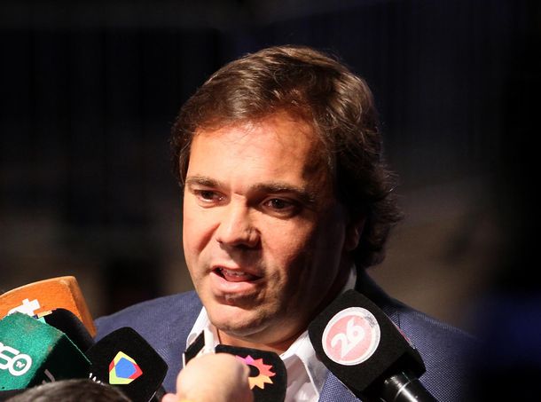 Alberto Pérez, por Radio 10: Scioli no se baja ni debajo del agua