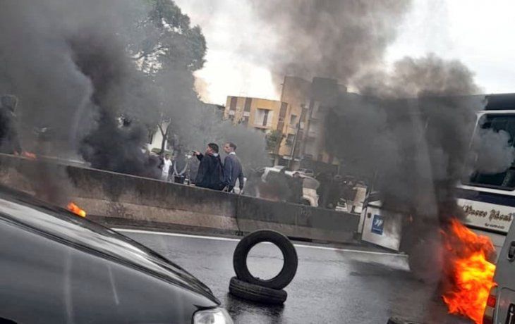 Fuerte reclamo: colectiveros cortan rutas y avenidas tras crimen de un chofer