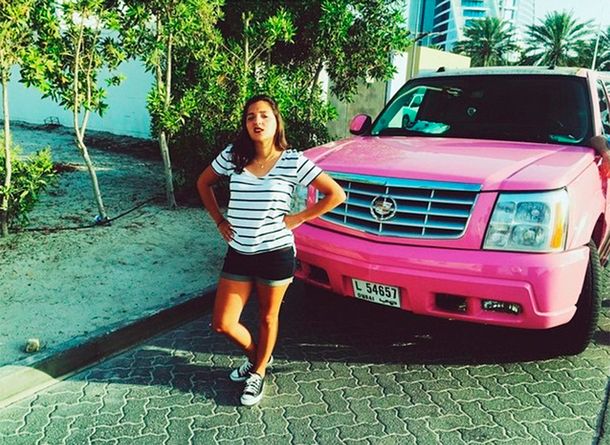 Jana Maradona se pasea en una lujosa camioneta: ¿Se la regaló Diego?