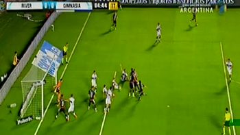 El gol anulado a Ponzio El gol anulado a Ponzio