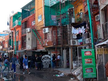 Villas: ONGs piden un estricto control del plan de urbanización de Macri