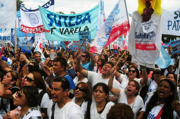 Optimismo en la Defensoría por la reunión con los docentes