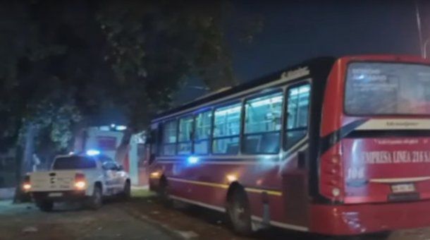 Merlo: pasajero noqueó a un colectivero y provocó un choque