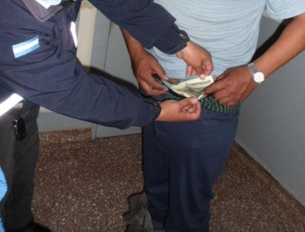 La AFIP secuestró dólares, reales y pesos en pasos fronterizos