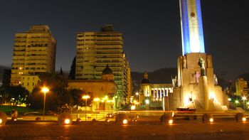 restauraran el monumento a la bandera restauraran el monumento a la bandera