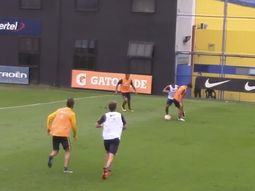 el lujo de un defensor de boca que maravillo a todos en la practica el lujo de un defensor de boca que maravillo a todos en la practica