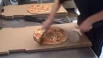 el cortador de pizzas mas rapido del mundo del delivery el cortador de pizzas mas rapido del mundo del delivery