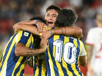 Rosario Central le dio un golpe más a Huracán