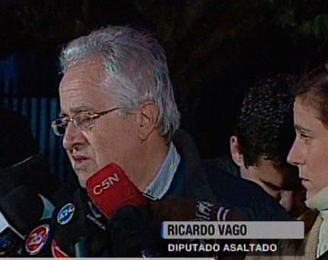 Ricardo Vago habló con los periodistas