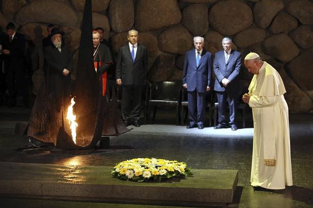 El Papa, en el Museo del Holocausto: ¡Nunca más, Señor, nunca más!