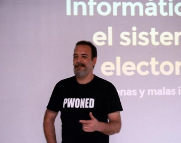 Demoraron nueve horas al experto en informática Javier Smaldone