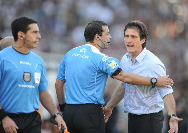 Guillermo y un deseo para el árbitro: Que sea invisible