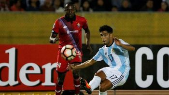 Leonel Di Plácido con la camiseta de la Selección jugando para Atlético Tucumán Leonel Di Plácido con la camiseta de la Selección jugando para Atlético Tucumán