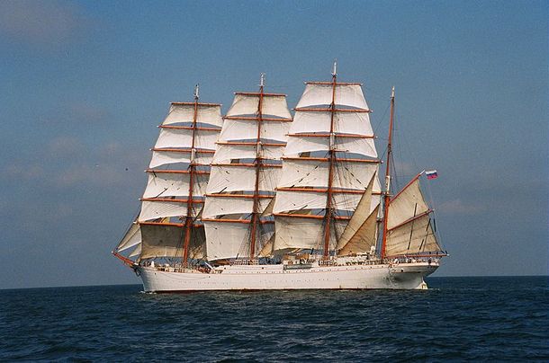 Amarró en Ushuaia el segundo velero más grande del mundo