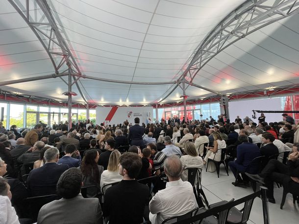 Autoridades nacionales, provinciales y de AFA: quiénes estuvieron en la asunción de Stefano Di Carlo en River