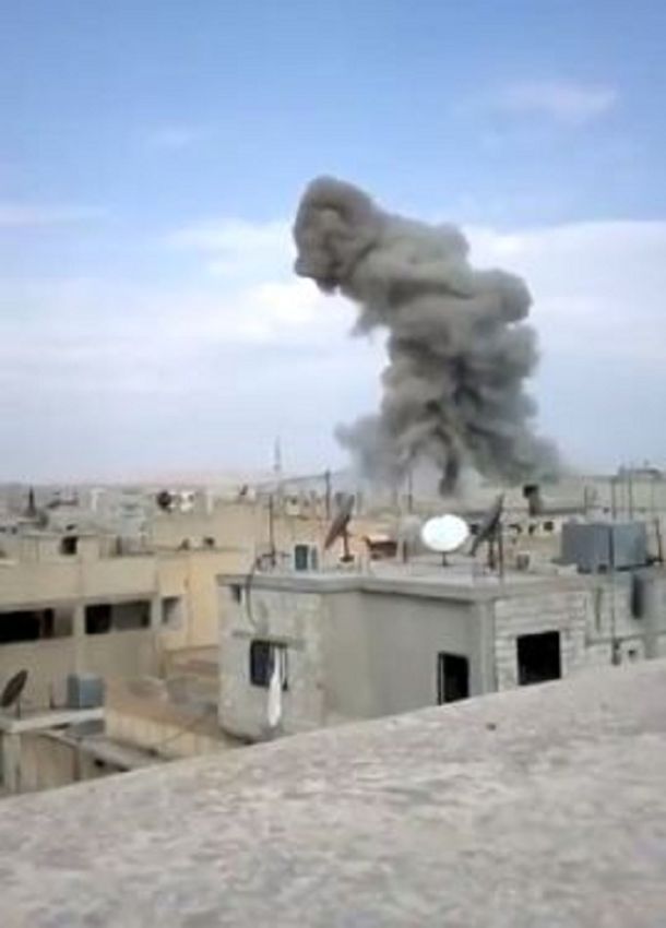 Impactante: mirá el video de un terrorista llorando cuando su hermano se inmola en Siria