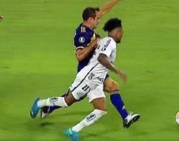 Santos envió una queja formal a Conmebol por el VAR contra Boca