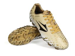 como son los llamativos botines que usara un rugbier argentino como son los llamativos botines que usara un rugbier argentino