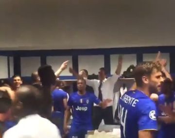 ¿Y Tevez? Como en el partido