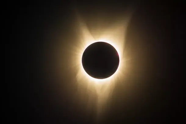 Expectativa por el Eclipse Solar total de agosto 2026.
