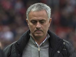 el gesto de jose mourinho que conmovio a todos en manchester el gesto de jose mourinho que conmovio a todos en manchester