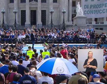 Massa: Se define si somos un país con derechos laborales o si volvemos al pasado