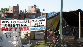 ocupantes de lugano bautizan la zona con el nombre del papa ocupantes de lugano bautizan la zona con el nombre del papa