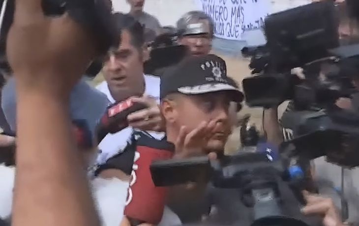 Familiares de efectivos insultaron y escupieron el jefe de la Policía de Santa Fe