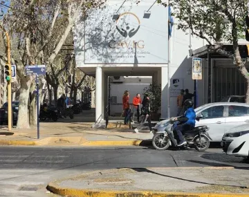 Detuvieron a una joven acusada de torturar a su beba de 10 meses